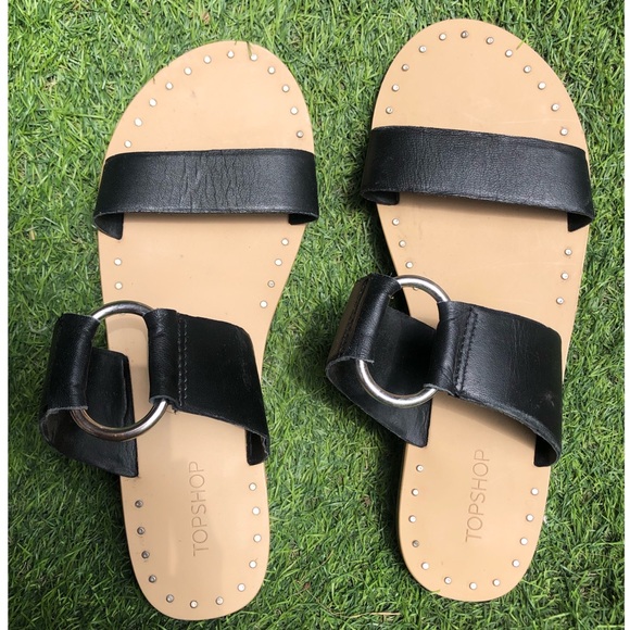 Topshop Shoes - NWOT Topshop Hooray Sandals size 7!